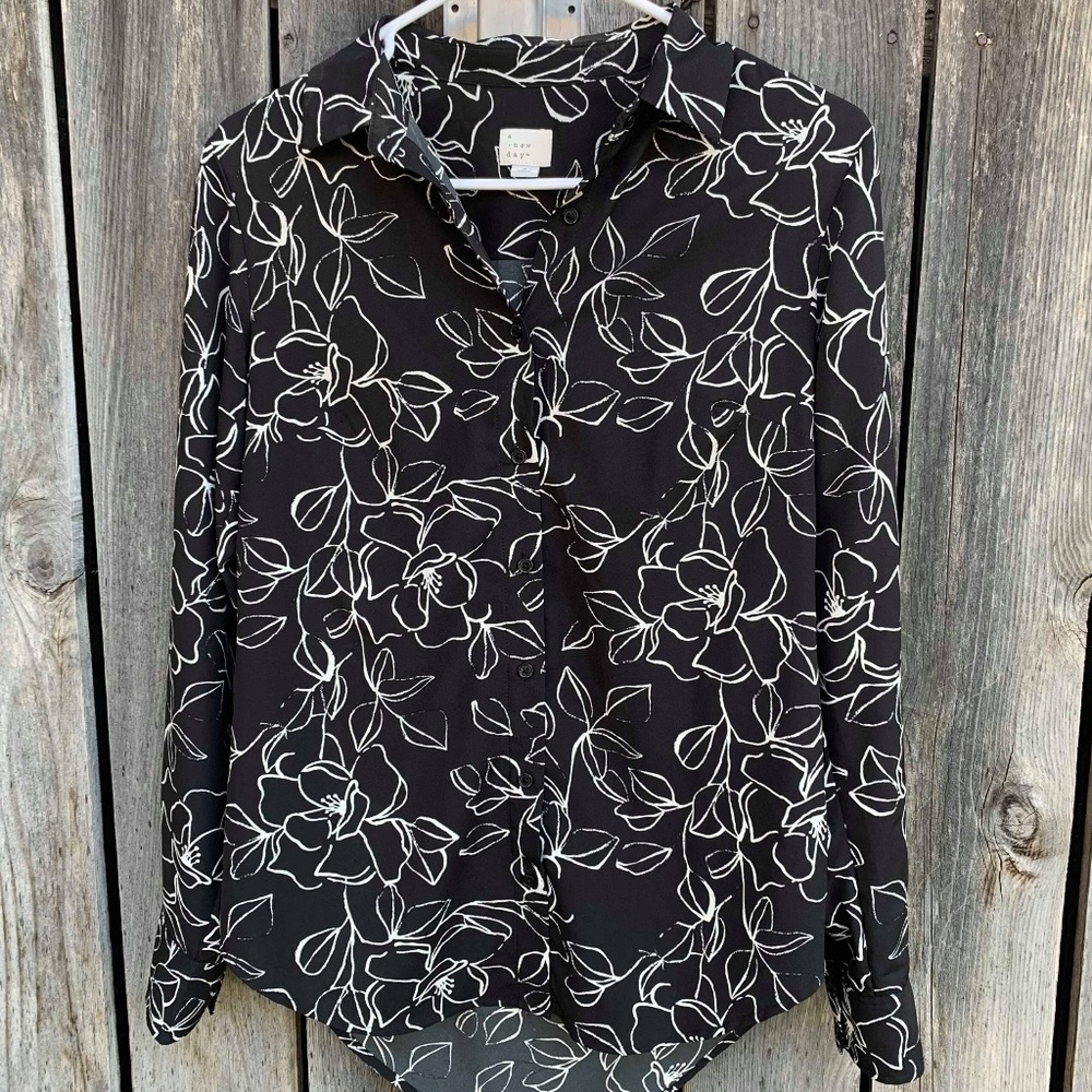 Women's Relaxed Fit Long Sleeve V-Neck Tunic